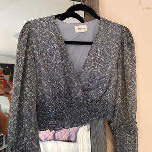 Beautiful blousy top!